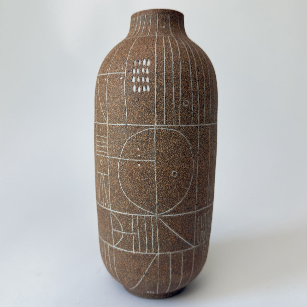 Scribe Vase in Sable