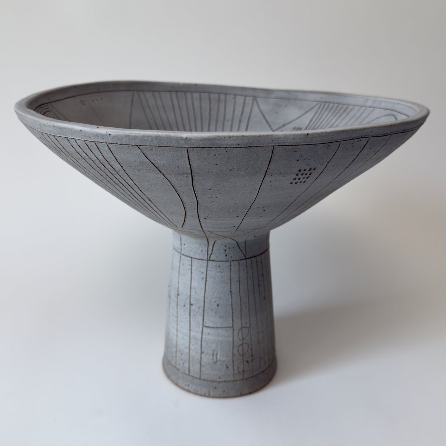 Scribe Pedestal Bowl in White