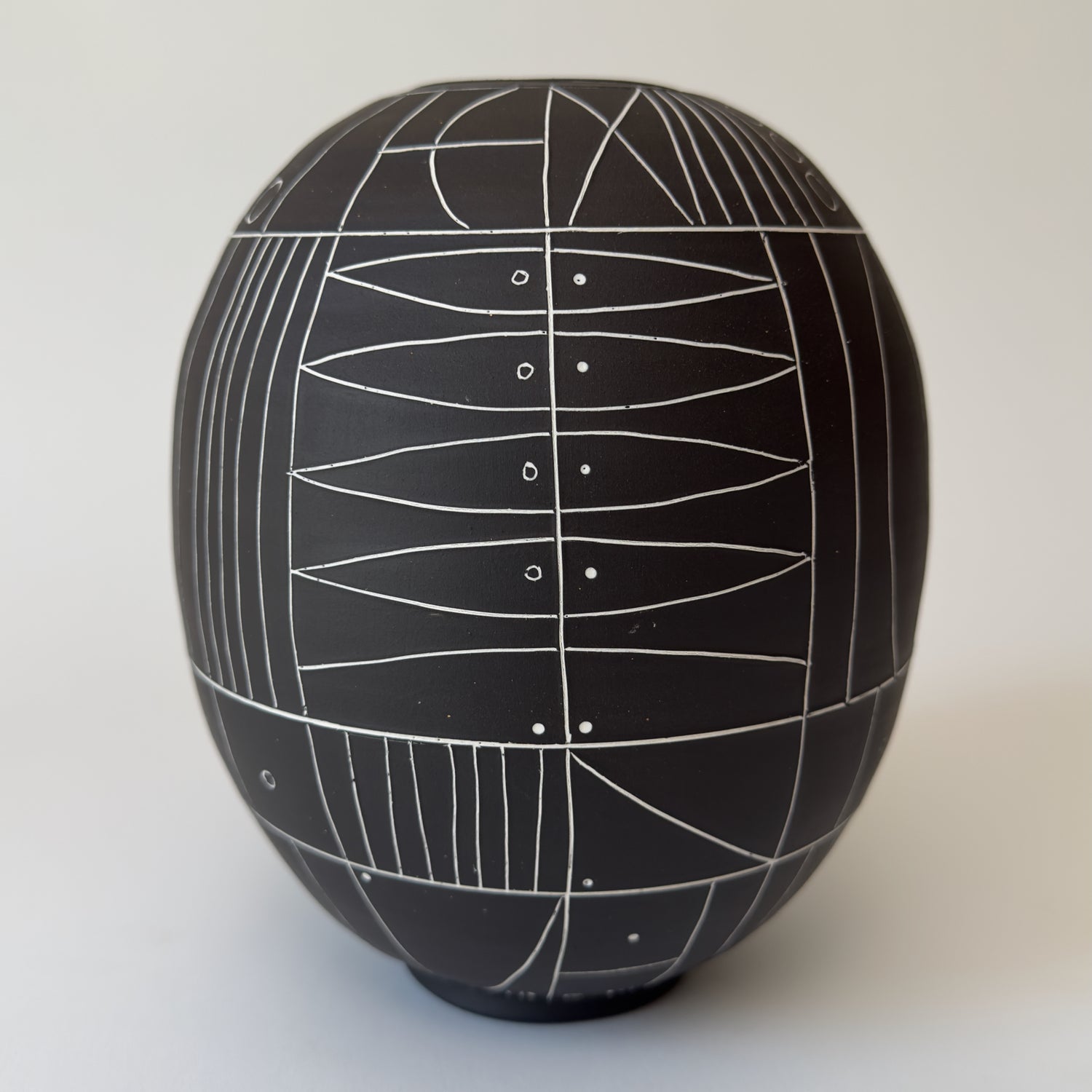 Scribe Sphere in Black