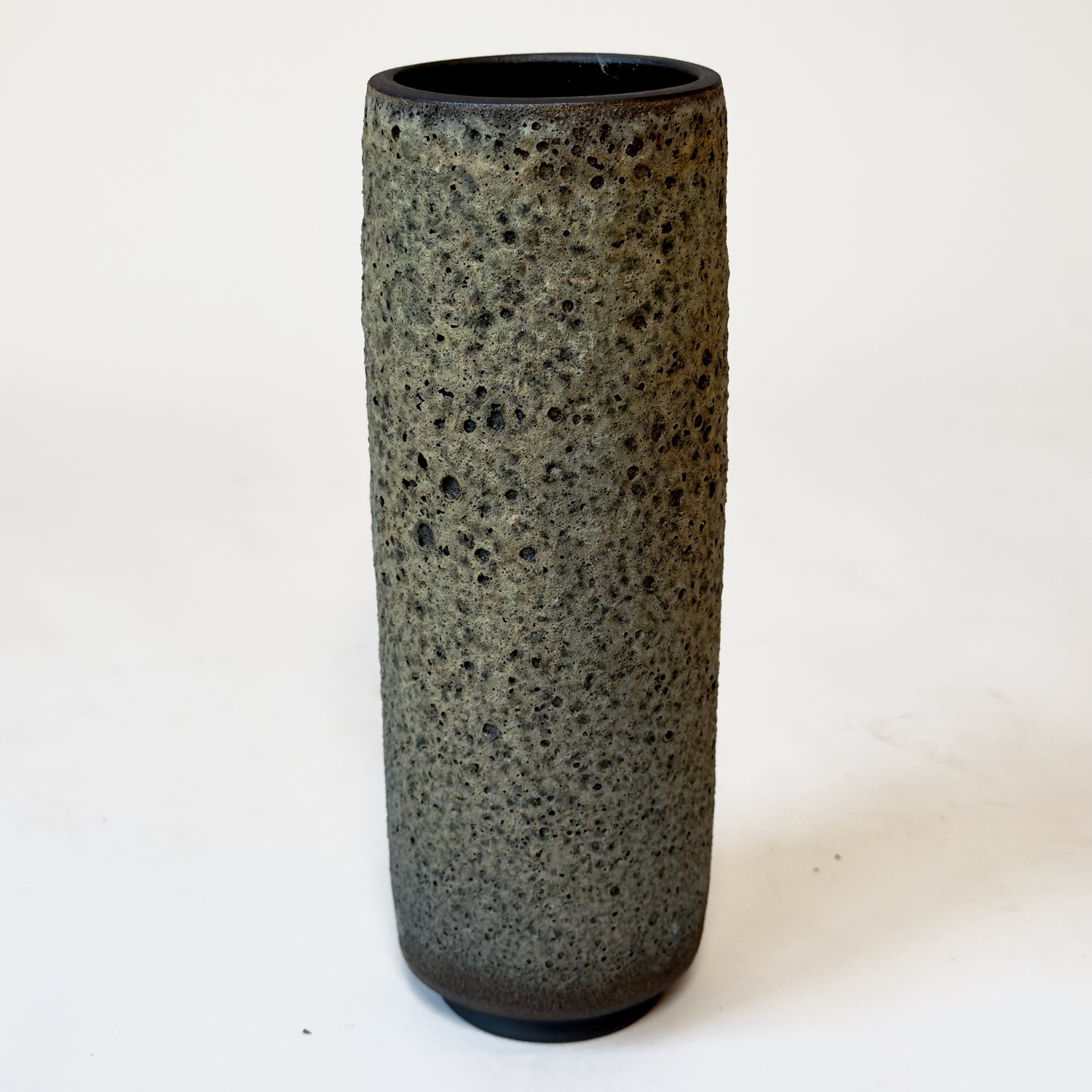 Lava Vase in Olive
