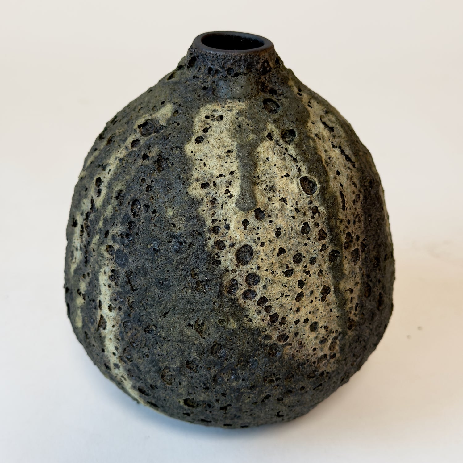 Lava Vase in Greige