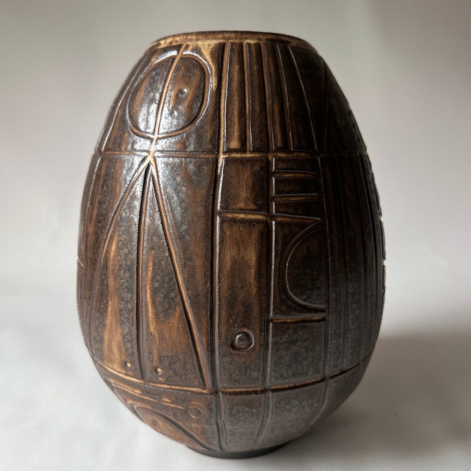 Scribe Vase in Tortoise