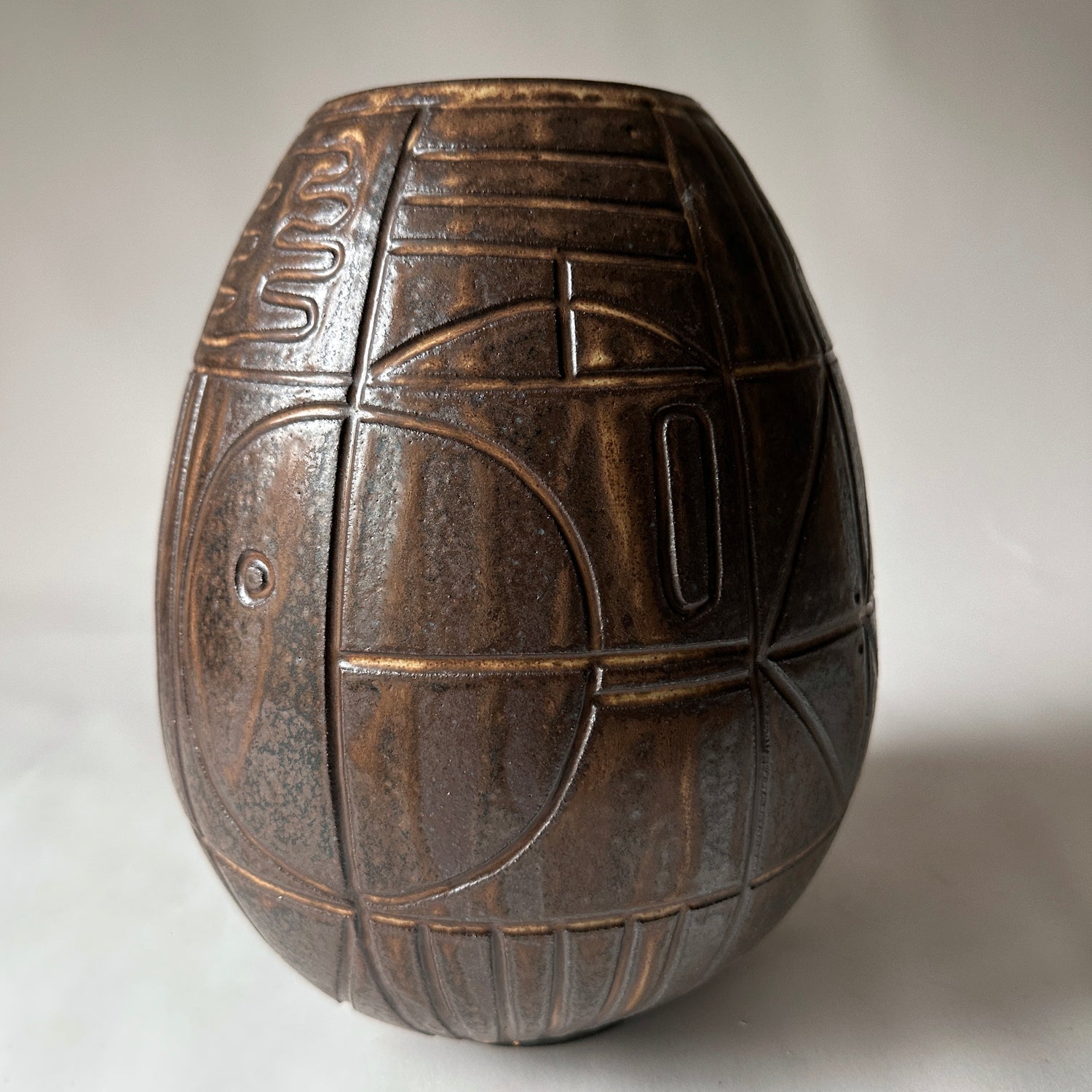 Scribe Vase in Tortoise