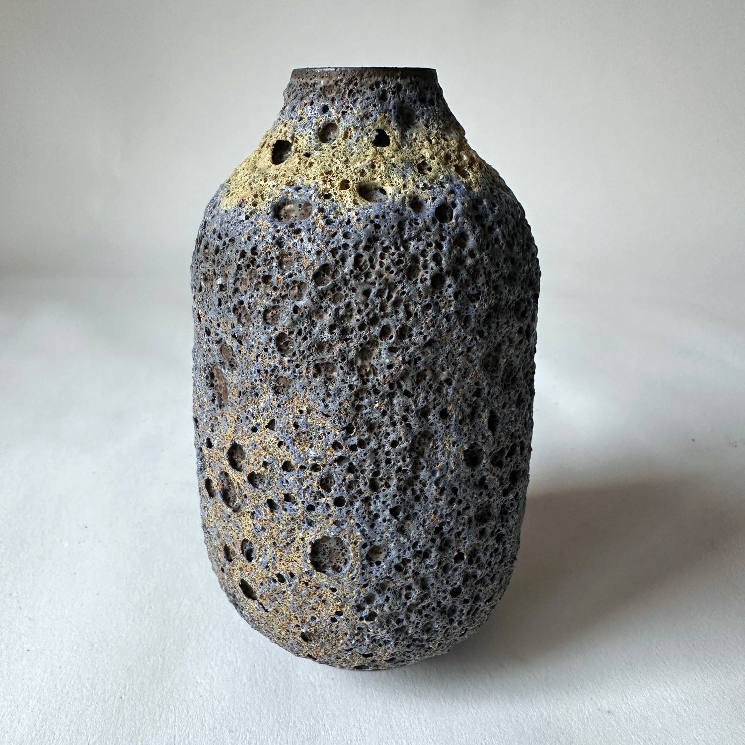Lava Vase in Blumoss