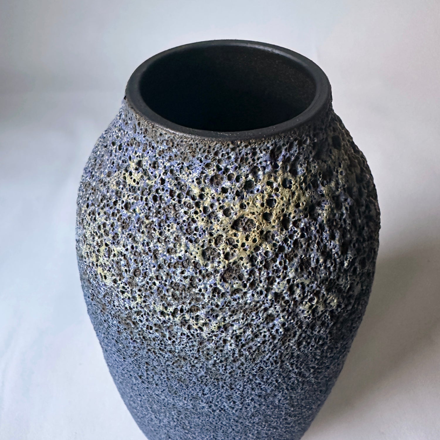 Lava Vase in Blumoss