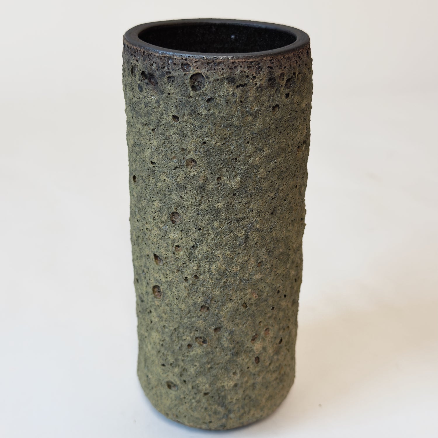 Lava Vase in Olive