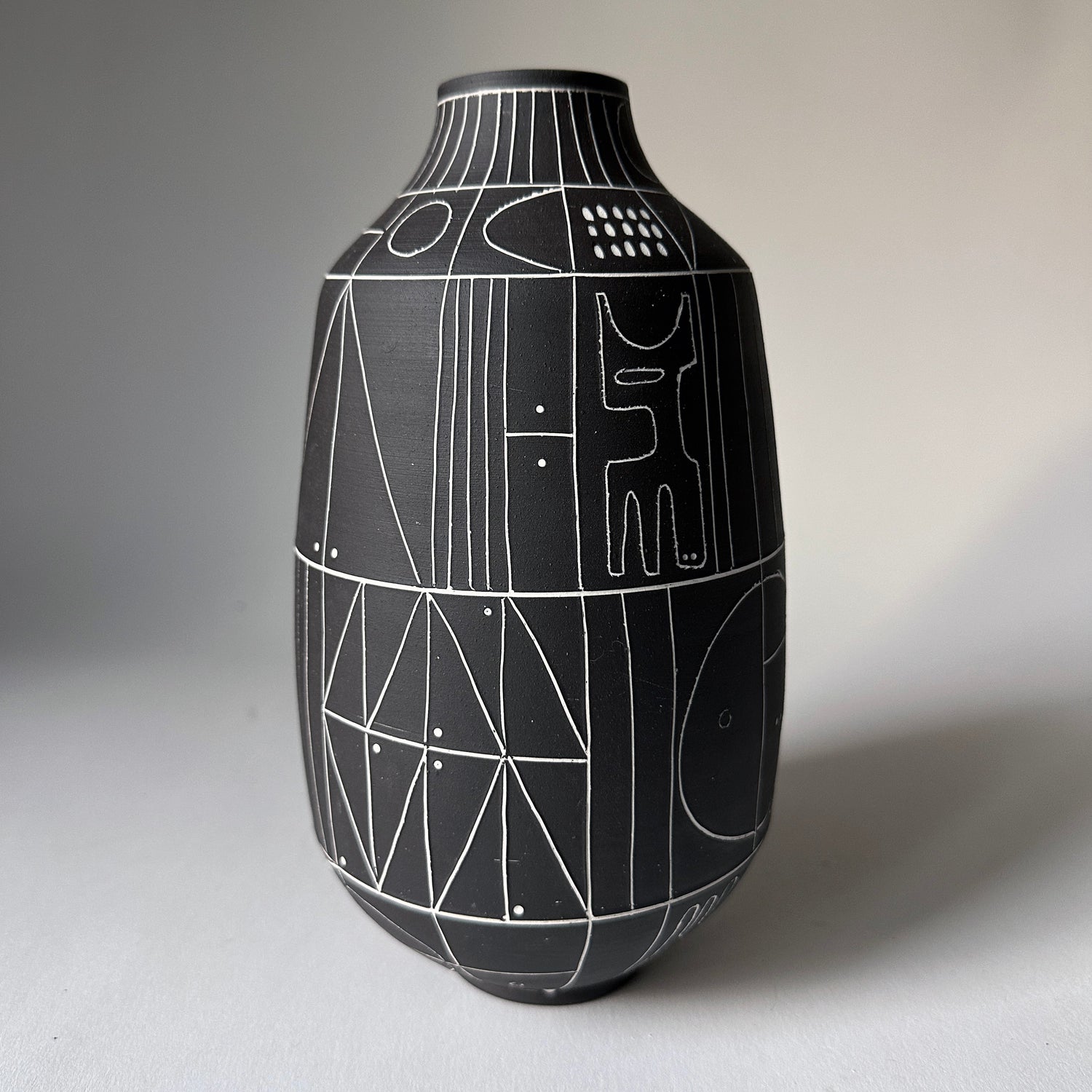 Scribe Vessel in Black