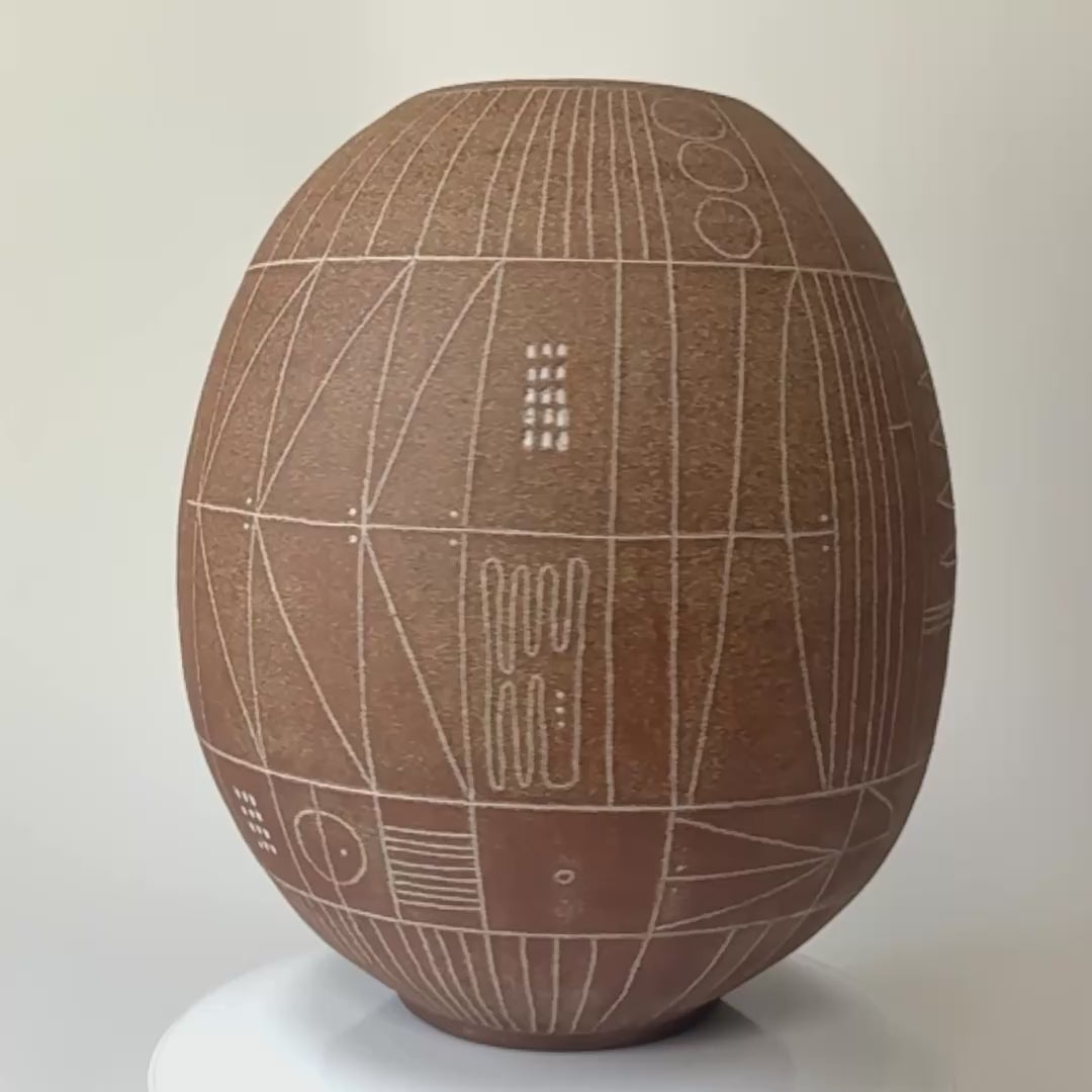 Scribe Sphere in Sable